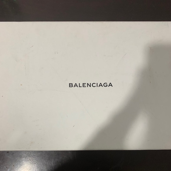 Balenciaga shoes - Picture 3 of 8